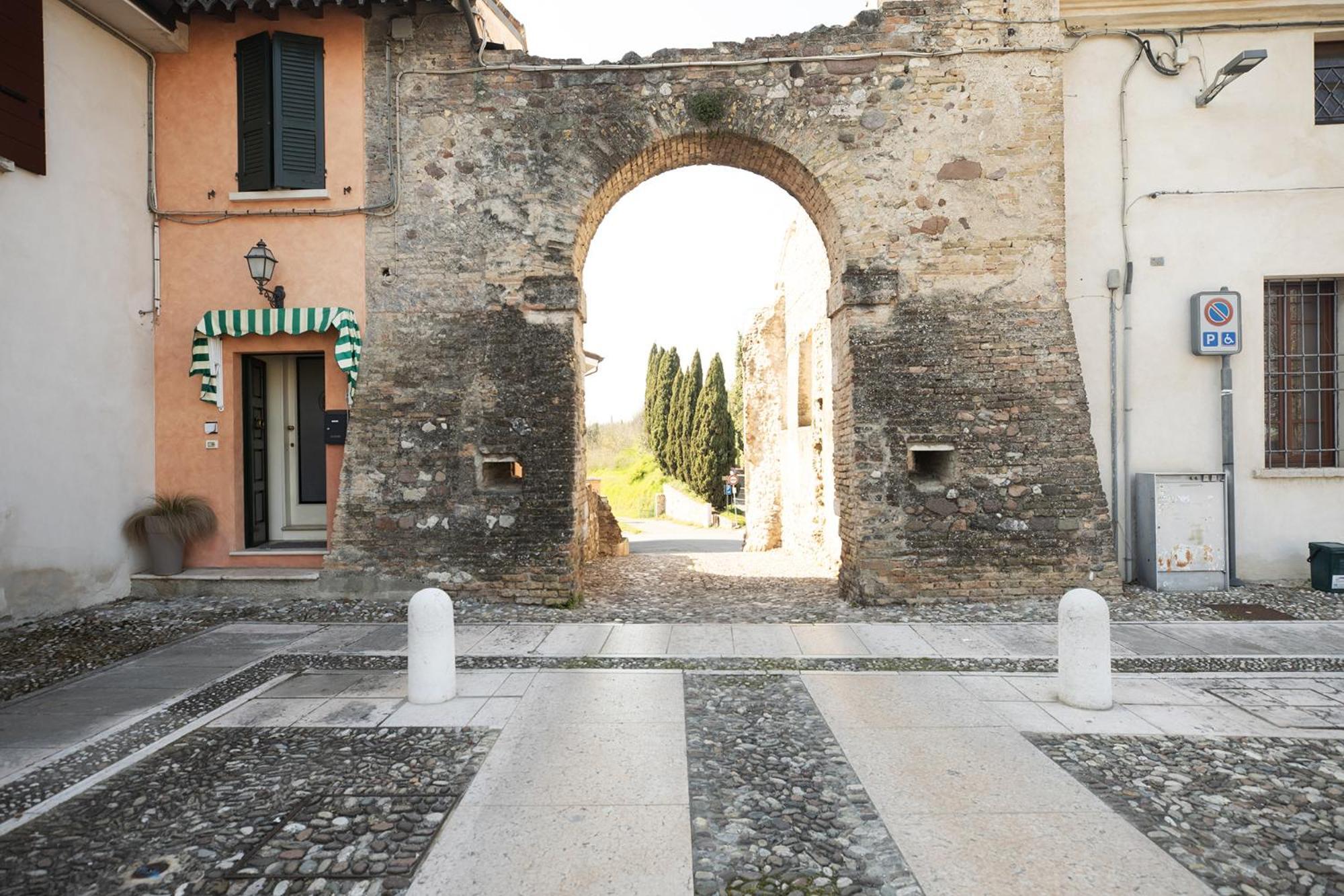 Relais La Rocca Solferino Bed and Breakfast Eksteriør billede